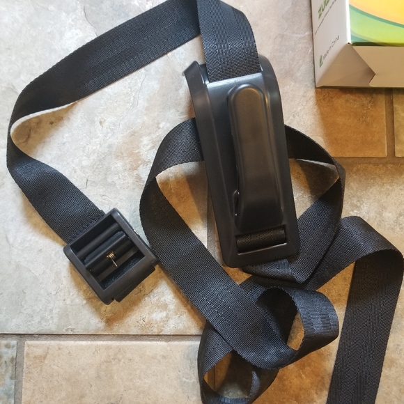 NWOT Maternity Seatbelt adjuster - Picture 2 of 10